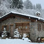 Agri La Quercia E Il Frassino Alpesi faház *