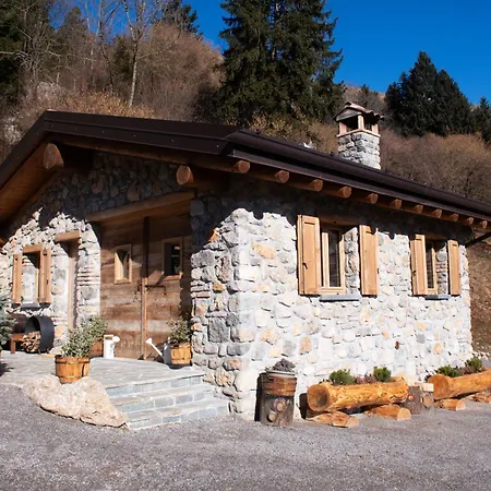 Agri La Quercia E Il Frassino Alpesi faház *